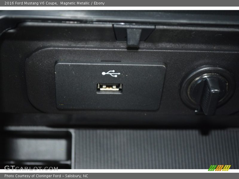 Magnetic Metallic / Ebony 2016 Ford Mustang V6 Coupe