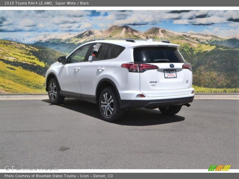 Super White / Black 2016 Toyota RAV4 LE AWD