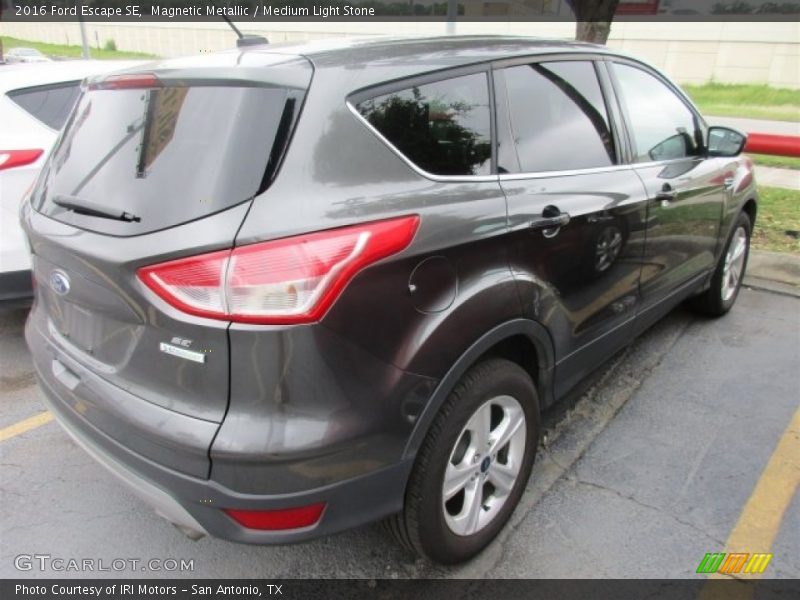 Magnetic Metallic / Medium Light Stone 2016 Ford Escape SE