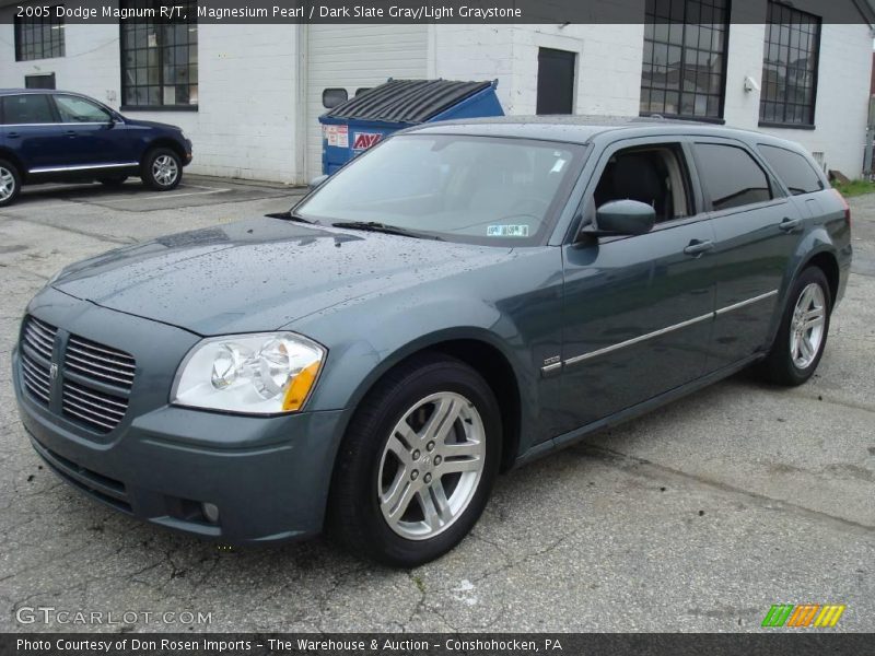 Magnesium Pearl / Dark Slate Gray/Light Graystone 2005 Dodge Magnum R/T