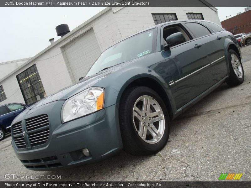 Magnesium Pearl / Dark Slate Gray/Light Graystone 2005 Dodge Magnum R/T