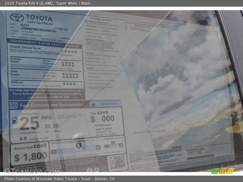 Super White / Black 2016 Toyota RAV4 LE AWD