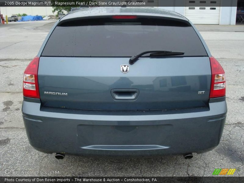 Magnesium Pearl / Dark Slate Gray/Light Graystone 2005 Dodge Magnum R/T