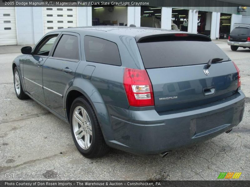 Magnesium Pearl / Dark Slate Gray/Light Graystone 2005 Dodge Magnum R/T