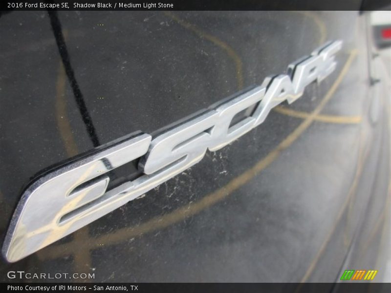 Shadow Black / Medium Light Stone 2016 Ford Escape SE