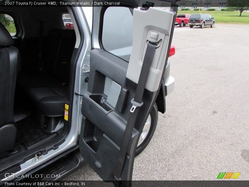 Titanium Metallic / Dark Charcoal 2007 Toyota FJ Cruiser 4WD