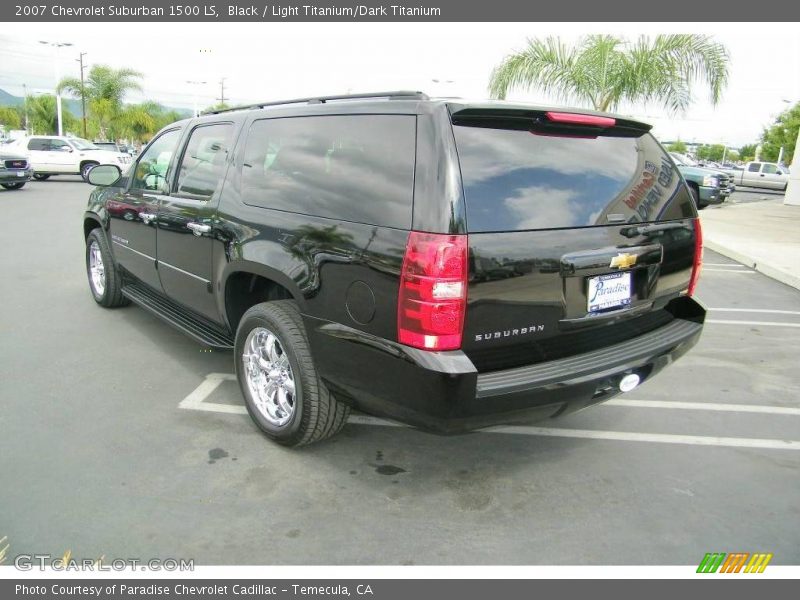 Black / Light Titanium/Dark Titanium 2007 Chevrolet Suburban 1500 LS