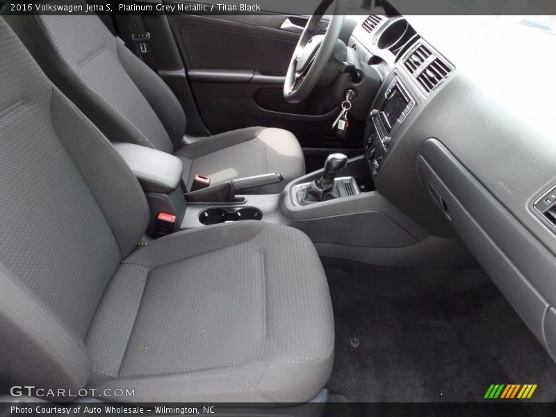 Platinum Grey Metallic / Titan Black 2016 Volkswagen Jetta S