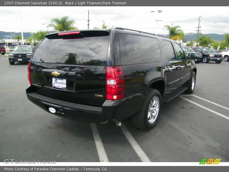 Black / Light Titanium/Dark Titanium 2007 Chevrolet Suburban 1500 LS