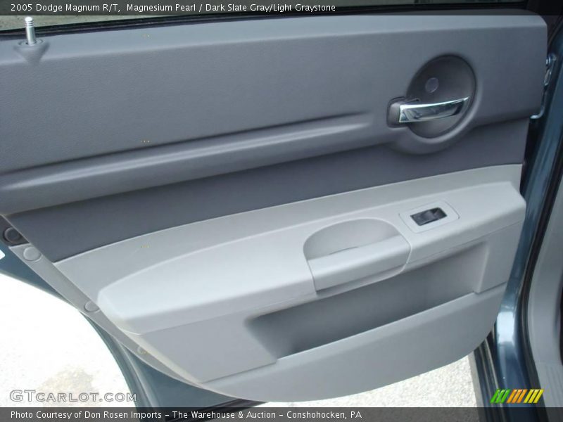 Magnesium Pearl / Dark Slate Gray/Light Graystone 2005 Dodge Magnum R/T