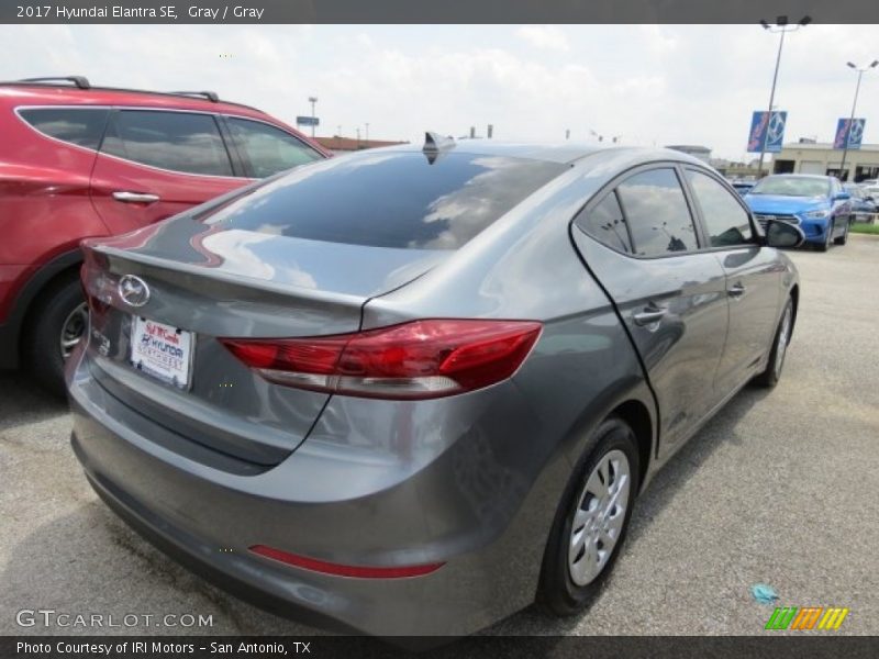 Gray / Gray 2017 Hyundai Elantra SE