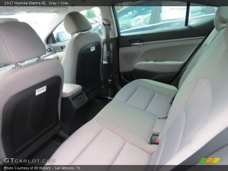 Gray / Gray 2017 Hyundai Elantra SE
