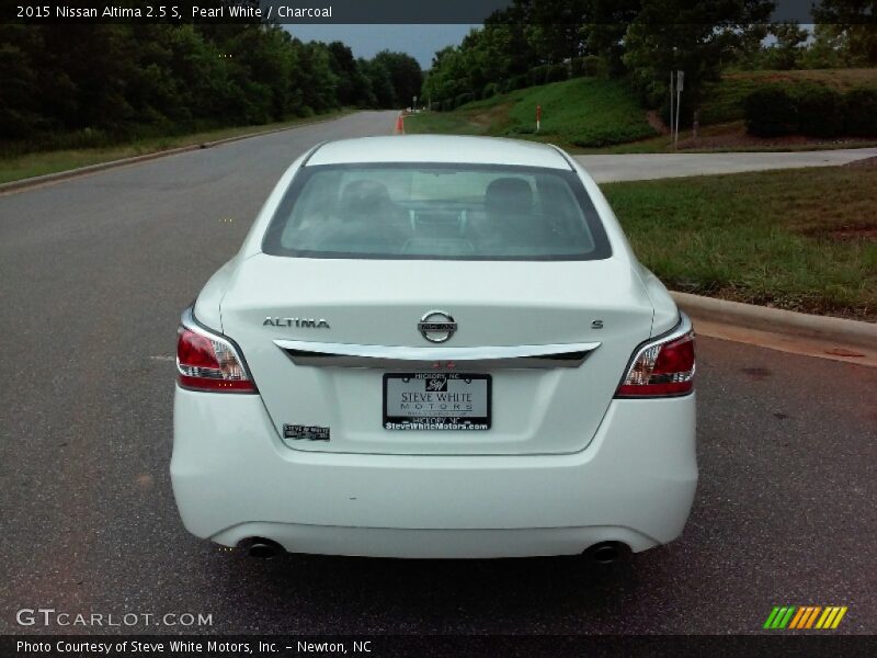 Pearl White / Charcoal 2015 Nissan Altima 2.5 S