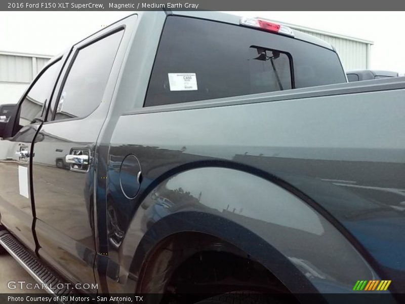 Magnetic / Medium Earth Gray 2016 Ford F150 XLT SuperCrew