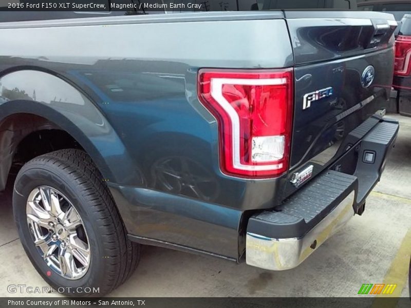 Magnetic / Medium Earth Gray 2016 Ford F150 XLT SuperCrew