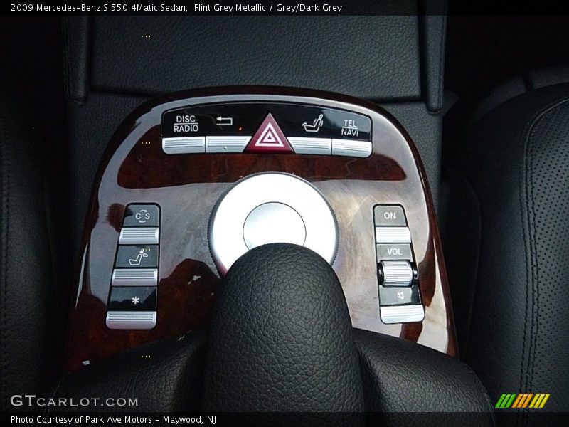 Flint Grey Metallic / Grey/Dark Grey 2009 Mercedes-Benz S 550 4Matic Sedan