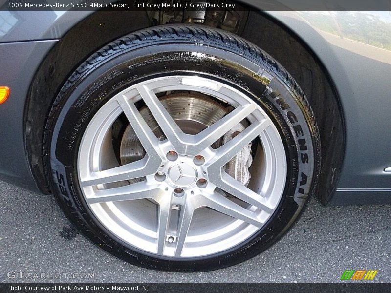 Flint Grey Metallic / Grey/Dark Grey 2009 Mercedes-Benz S 550 4Matic Sedan
