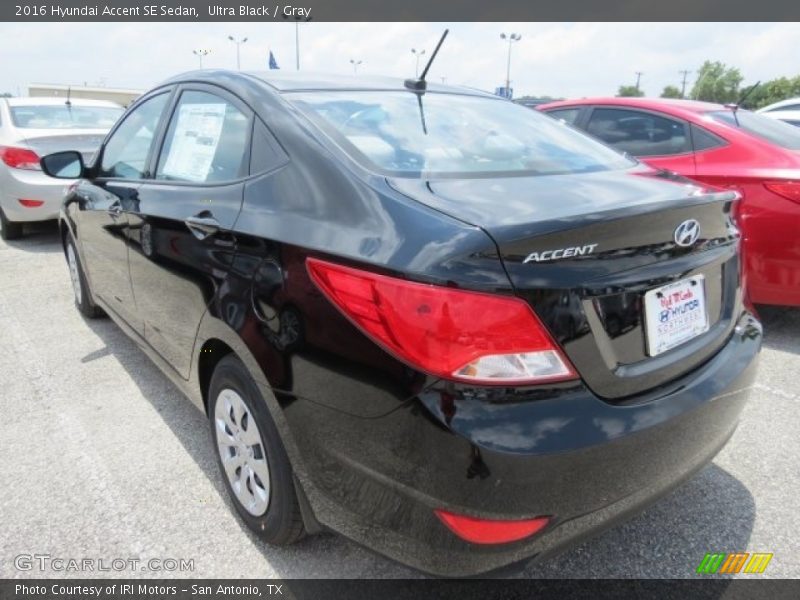 Ultra Black / Gray 2016 Hyundai Accent SE Sedan