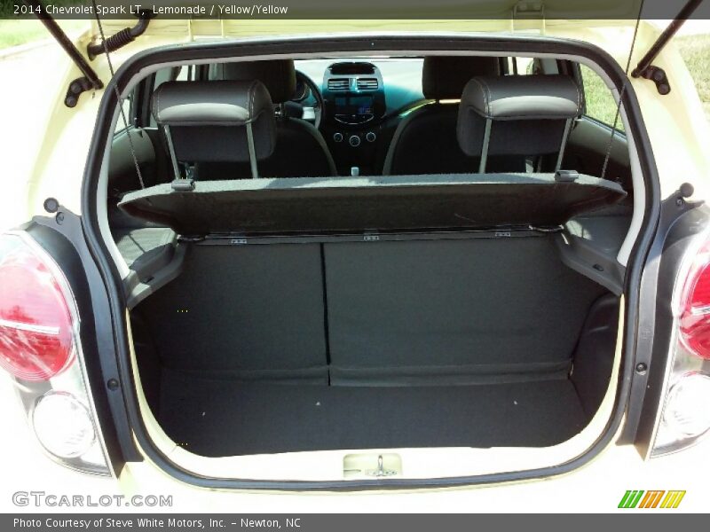 Lemonade / Yellow/Yellow 2014 Chevrolet Spark LT