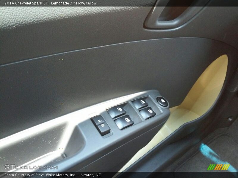 Lemonade / Yellow/Yellow 2014 Chevrolet Spark LT