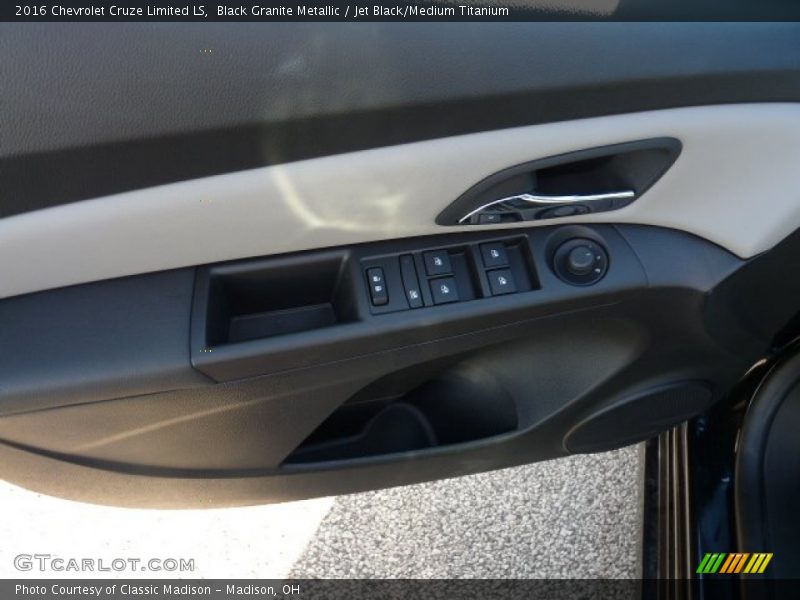 Black Granite Metallic / Jet Black/Medium Titanium 2016 Chevrolet Cruze Limited LS
