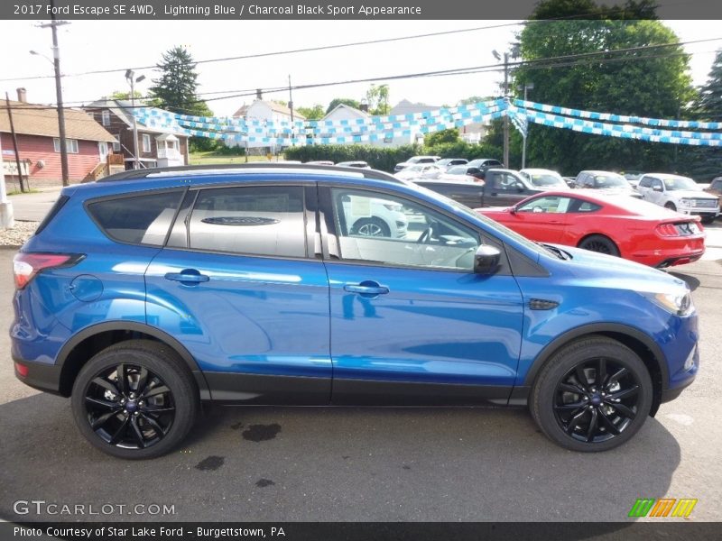  2017 Escape SE 4WD Lightning Blue