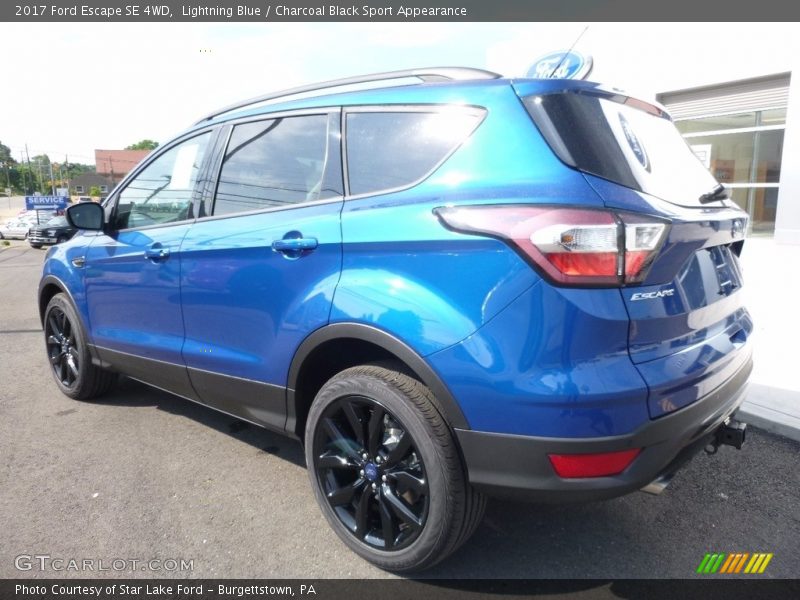 Lightning Blue / Charcoal Black Sport Appearance 2017 Ford Escape SE 4WD