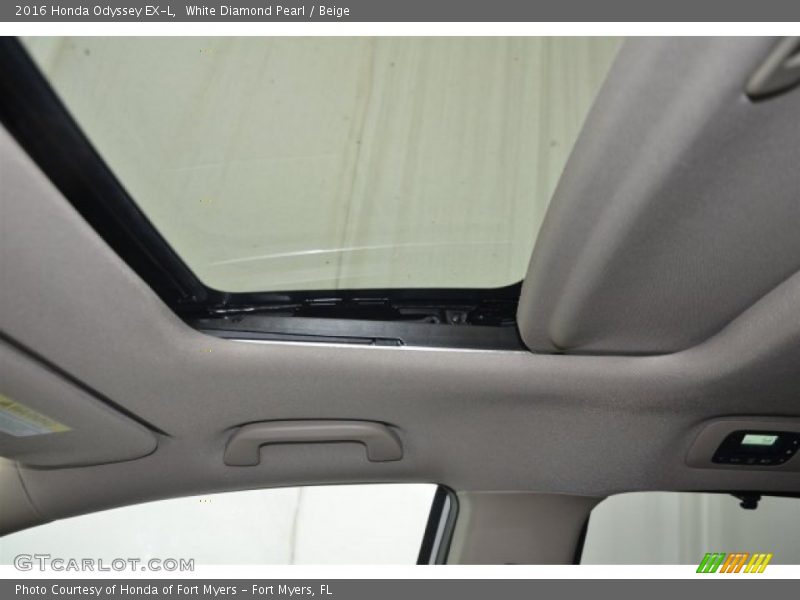 White Diamond Pearl / Beige 2016 Honda Odyssey EX-L