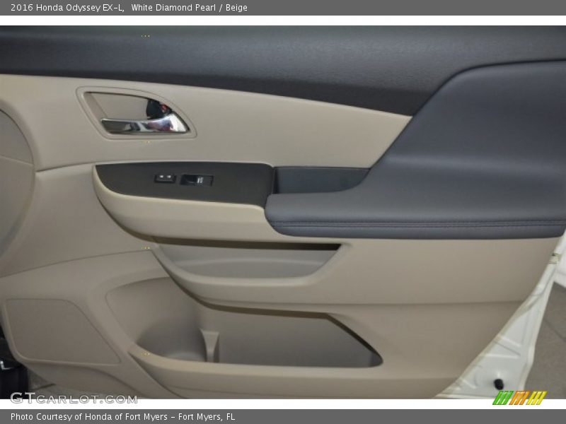 White Diamond Pearl / Beige 2016 Honda Odyssey EX-L
