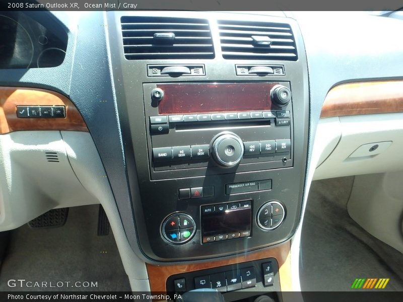 Ocean Mist / Gray 2008 Saturn Outlook XR