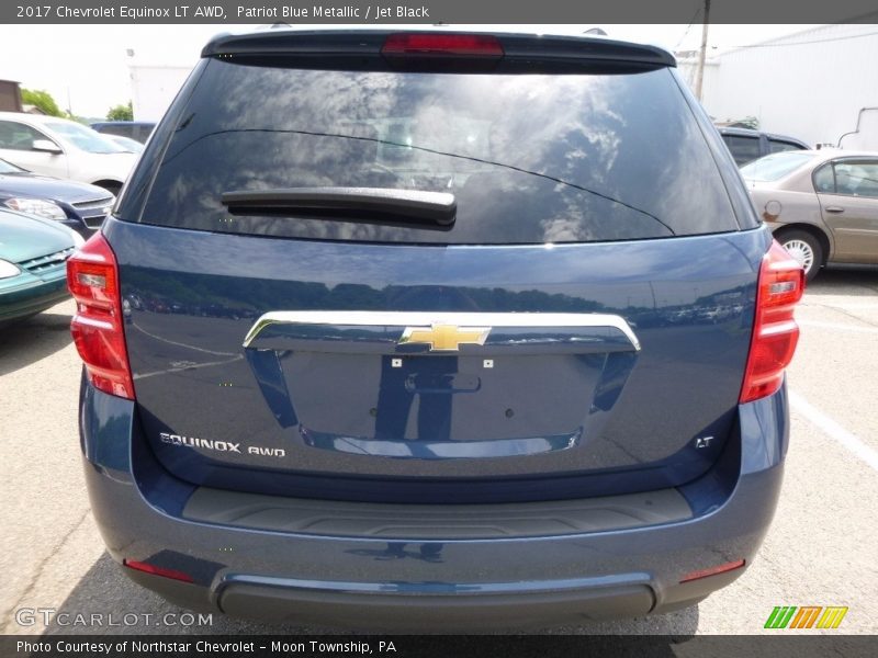 Patriot Blue Metallic / Jet Black 2017 Chevrolet Equinox LT AWD