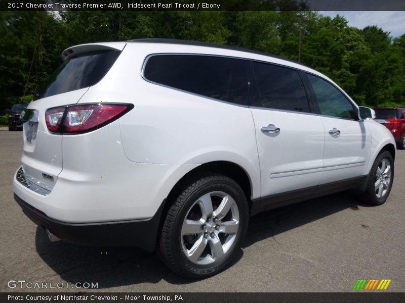 Iridescent Pearl Tricoat / Ebony 2017 Chevrolet Traverse Premier AWD