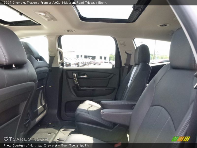 Iridescent Pearl Tricoat / Ebony 2017 Chevrolet Traverse Premier AWD