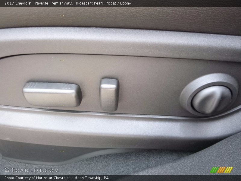 Iridescent Pearl Tricoat / Ebony 2017 Chevrolet Traverse Premier AWD