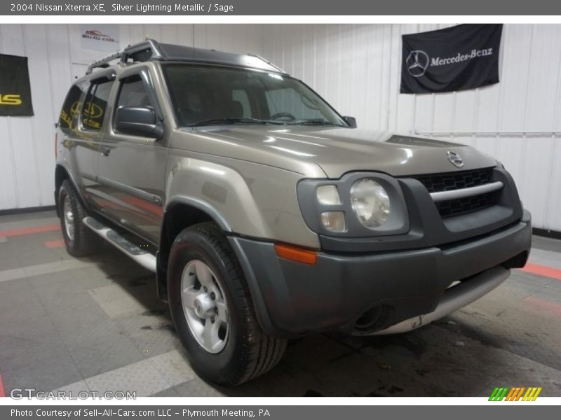 Silver Lightning Metallic / Sage 2004 Nissan Xterra XE