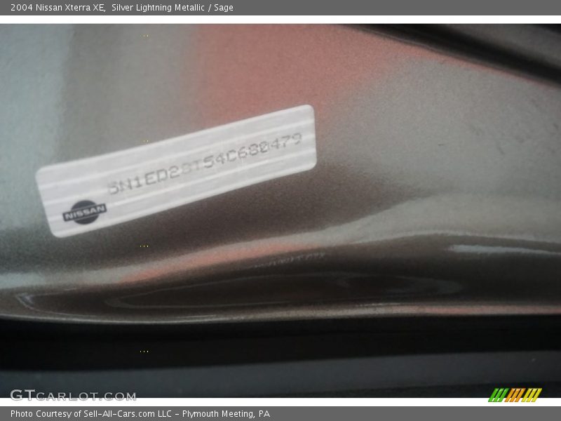 Silver Lightning Metallic / Sage 2004 Nissan Xterra XE
