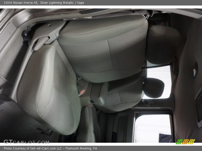 Silver Lightning Metallic / Sage 2004 Nissan Xterra XE