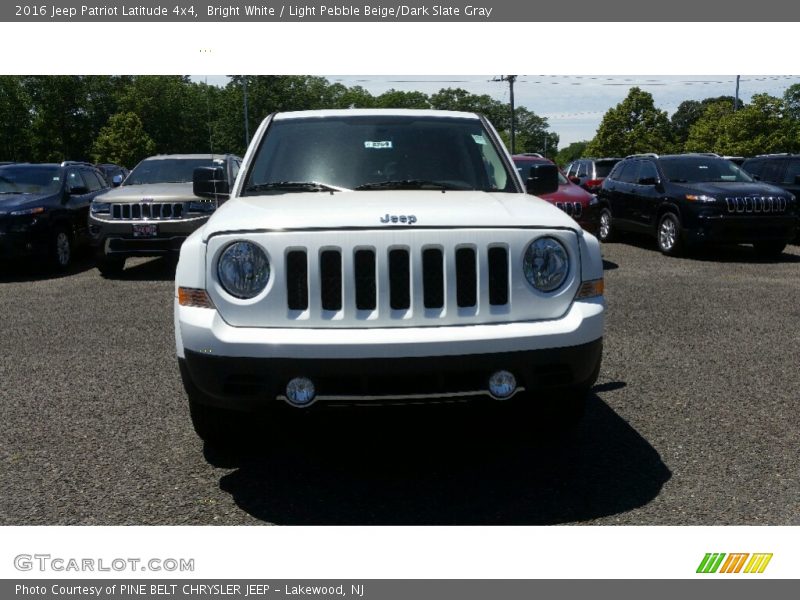 Bright White / Light Pebble Beige/Dark Slate Gray 2016 Jeep Patriot Latitude 4x4