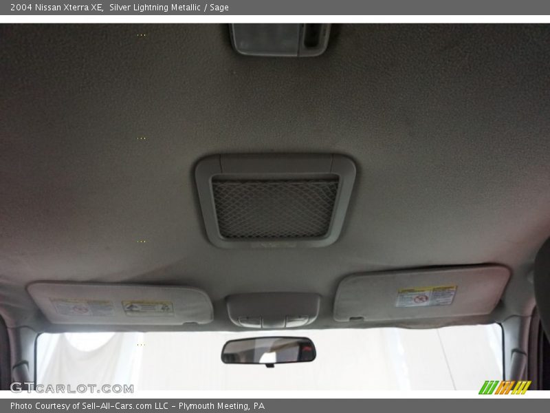 Silver Lightning Metallic / Sage 2004 Nissan Xterra XE