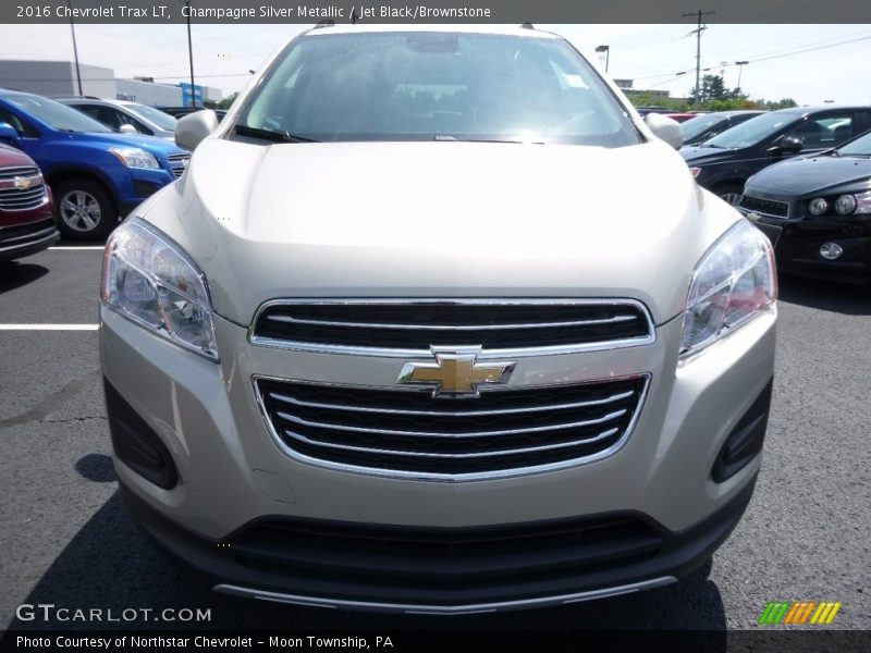 Champagne Silver Metallic / Jet Black/Brownstone 2016 Chevrolet Trax LT