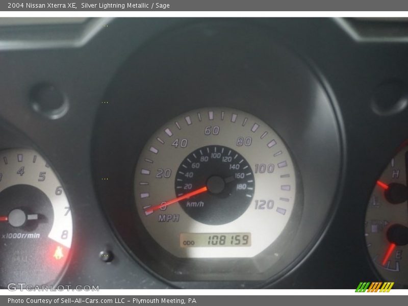 Silver Lightning Metallic / Sage 2004 Nissan Xterra XE
