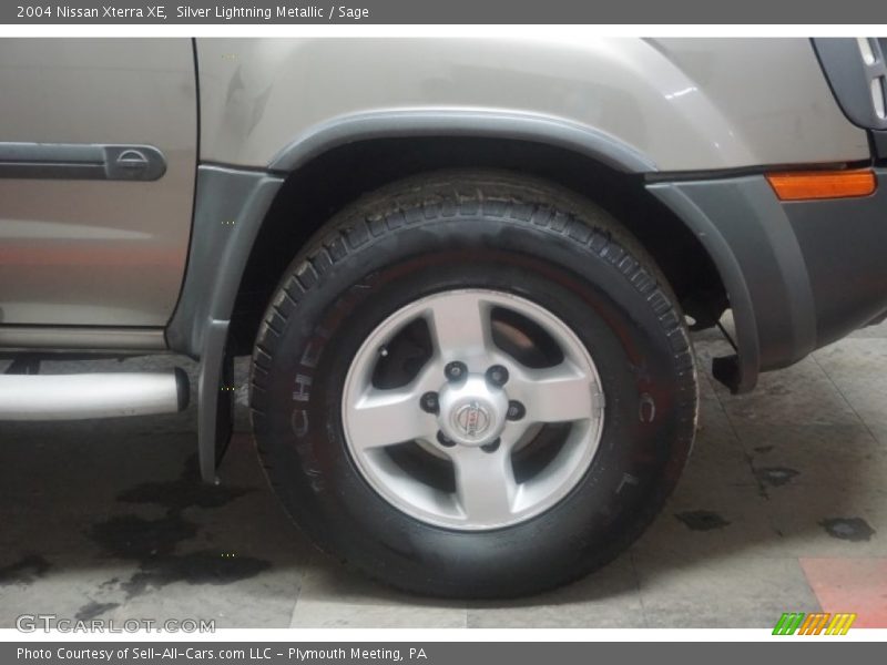 Silver Lightning Metallic / Sage 2004 Nissan Xterra XE