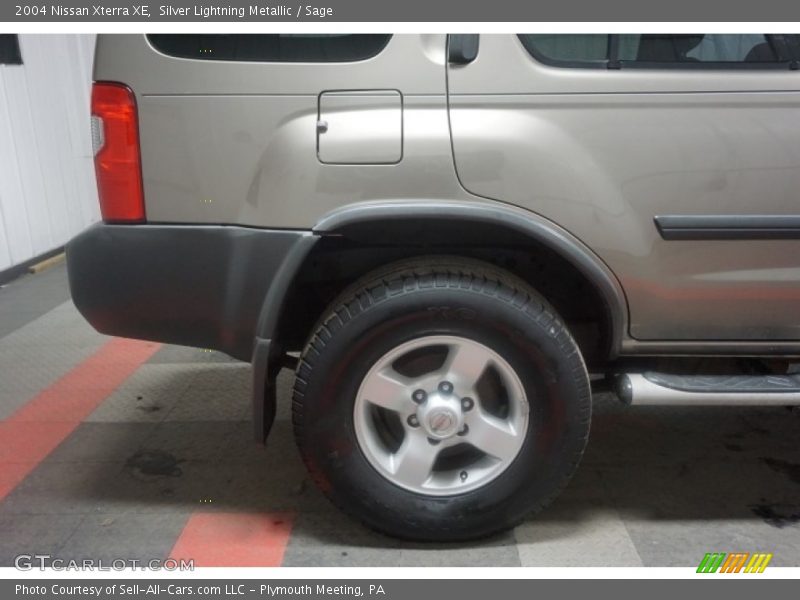 Silver Lightning Metallic / Sage 2004 Nissan Xterra XE