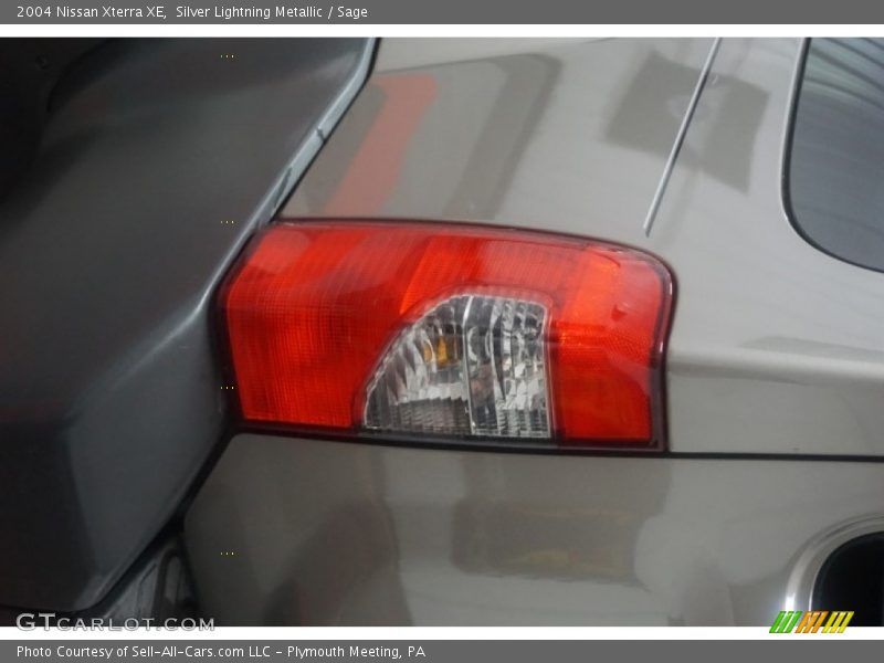 Silver Lightning Metallic / Sage 2004 Nissan Xterra XE