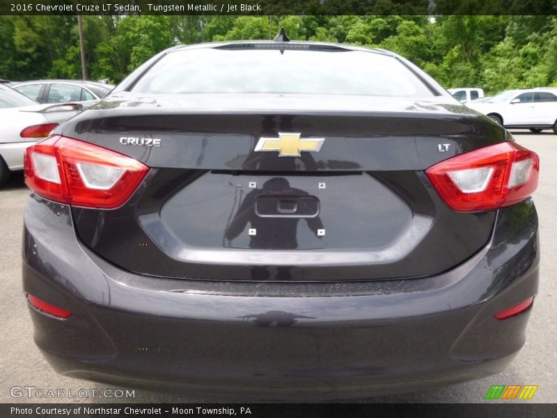 Tungsten Metallic / Jet Black 2016 Chevrolet Cruze LT Sedan