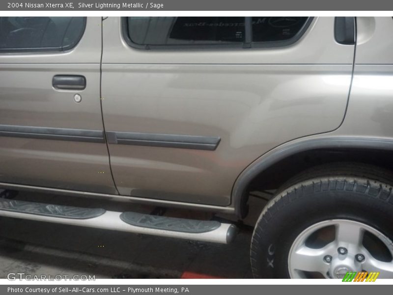 Silver Lightning Metallic / Sage 2004 Nissan Xterra XE
