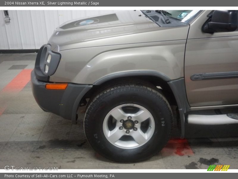 Silver Lightning Metallic / Sage 2004 Nissan Xterra XE