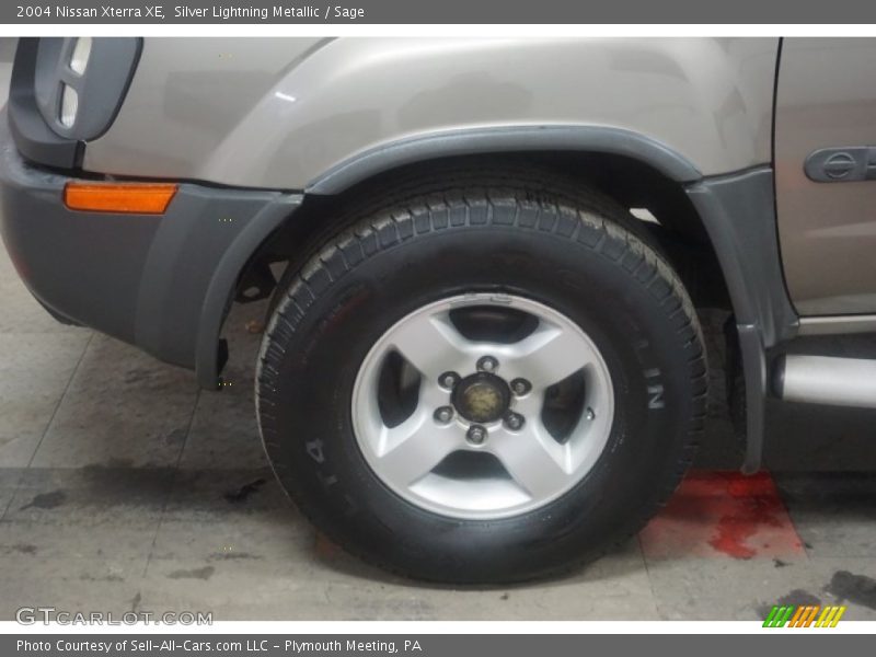 Silver Lightning Metallic / Sage 2004 Nissan Xterra XE