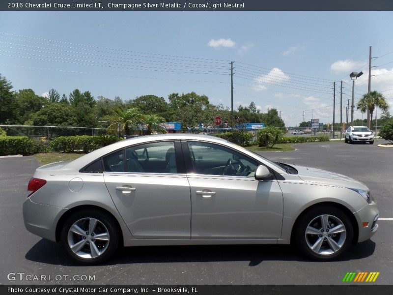 Champagne Silver Metallic / Cocoa/Light Neutral 2016 Chevrolet Cruze Limited LT