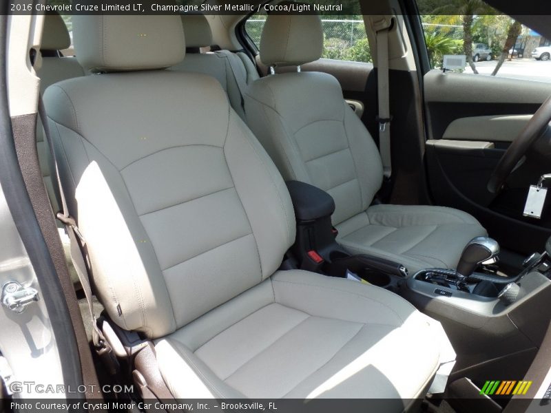 Champagne Silver Metallic / Cocoa/Light Neutral 2016 Chevrolet Cruze Limited LT